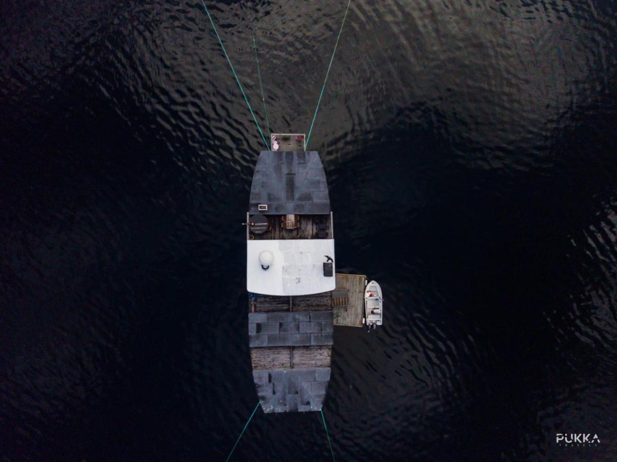 Volda Floating Home Kvaloya Esterno foto